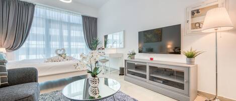 Fer et planche à repasser, Wi-Fi gratuit, draps fournis