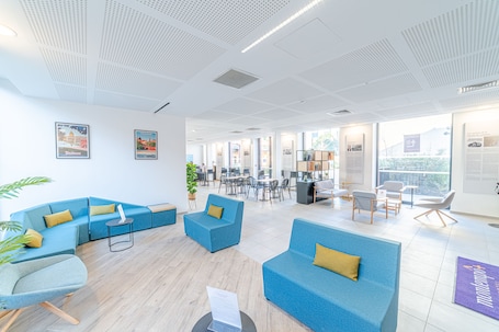 前台. 蒙特泊图卢兹国际城