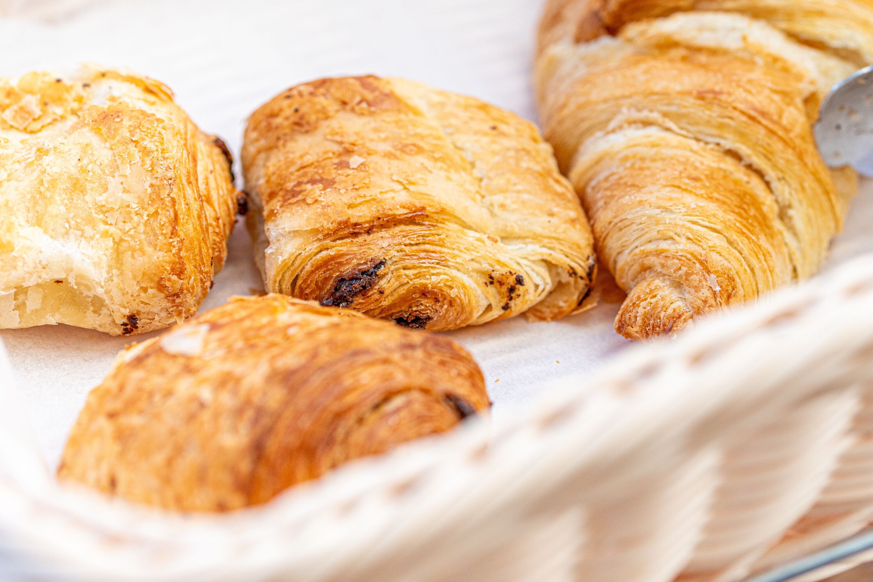 Petit déjeuner continental (10.50 EUR par personne)