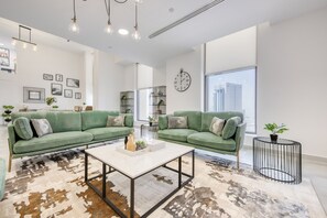 Smart TV - Outstanding 3BR at Sadaf 7 JBR by Deluxe Holiday Homes (Dubai)