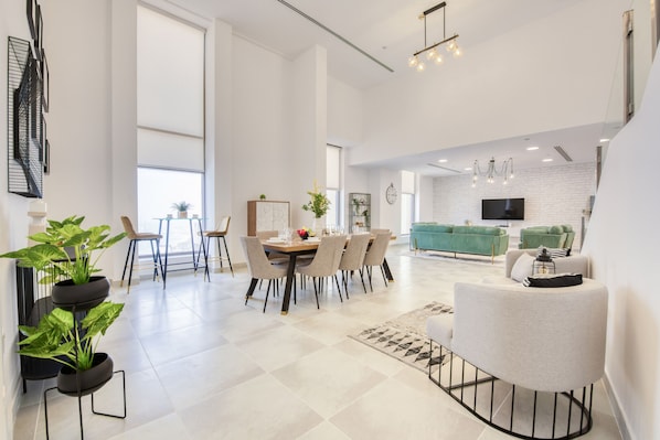 Interior - Outstanding 3BR at Sadaf 7 JBR by Deluxe Holiday Homes (Dubai)