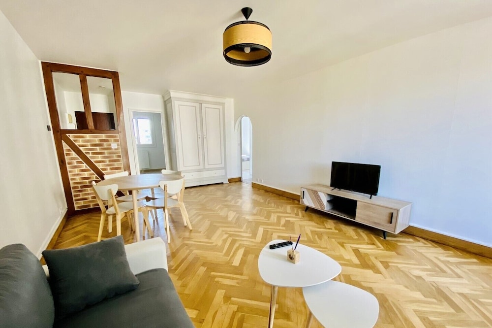 Luxury Type3 Apartment, Downtown