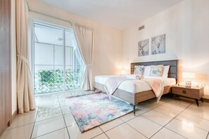 1 chambre, coffres-forts dans les chambres, fer et planche à repasser