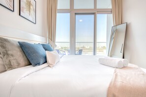 3 bedrooms, in-room safe, iron/ironing board, free WiFi - Delightful 3BR Townhouse at DAMAC Hills 2 Amazonia by Deluxe Holiday Homes (Dubai)