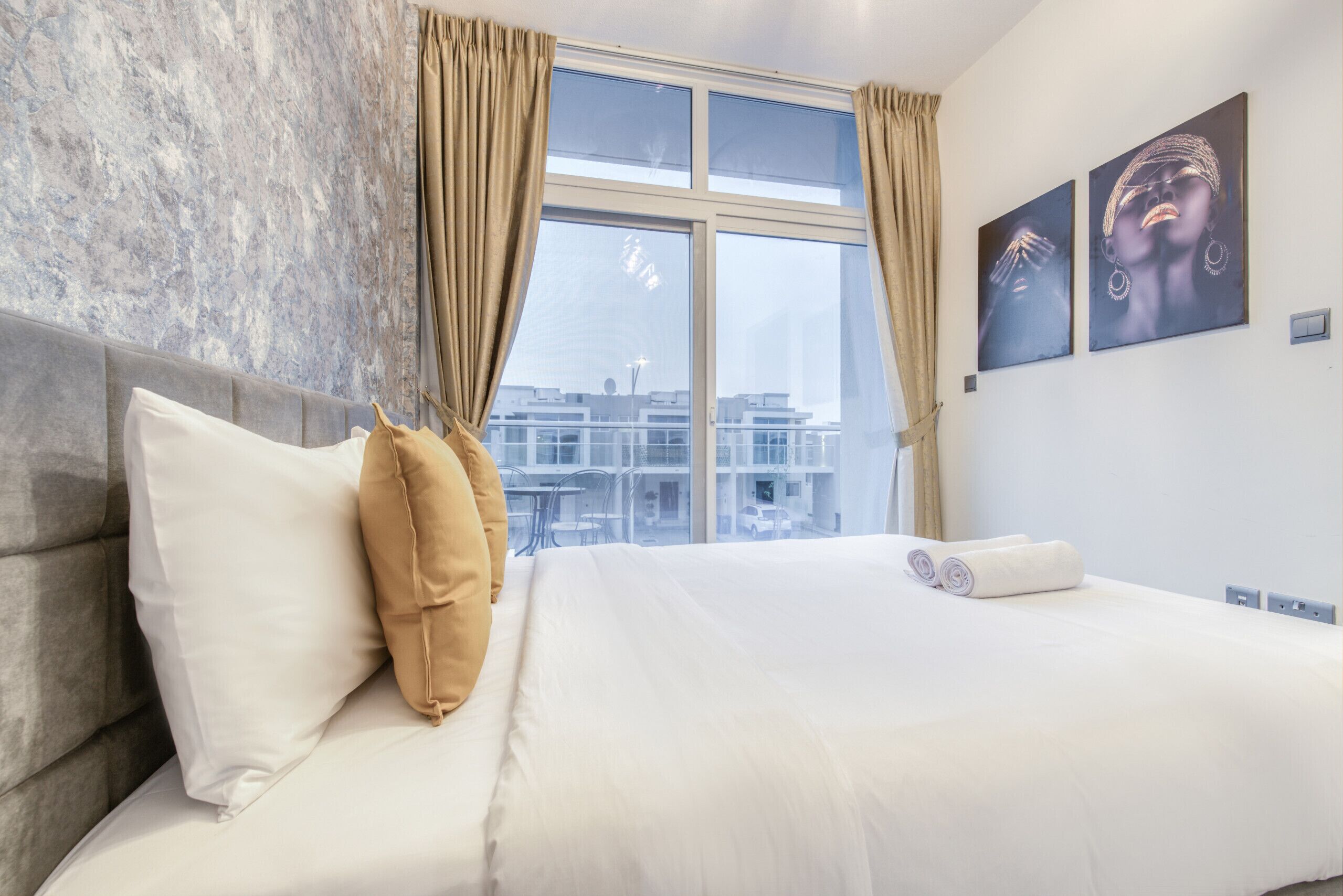 3 bedrooms, in-room safe, iron/ironing board, free WiFi