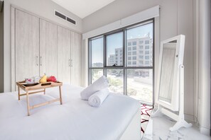 1 bedroom, in-room safe, iron/ironing board, free WiFi