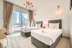 2 bedrooms, in-room safe, iron/ironing board, free WiFi - Classy 2BR at La Riviera Dubai Marina by Deluxe Holiday Homes (Dubai)