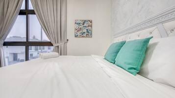 3 bedrooms, in-room safe, iron/ironing board, free WiFi