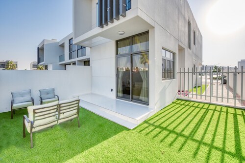 Extensive 3BR Townhouse at Damac Hills 2 Janusia by Deluxe Holiday Homes