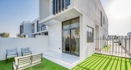 Extensive 3BR Townhouse at Damac Hills 2 Janusia by Deluxe Holiday Homes