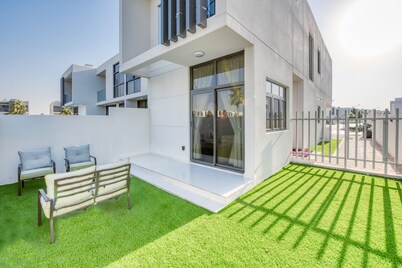 Extensive 3BR Townhouse at Damac Hills 2 Janusia by Deluxe Holiday Homes