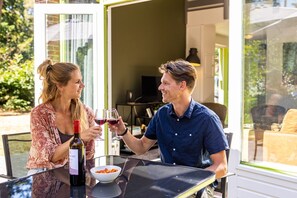 屋外ダイニングエリア