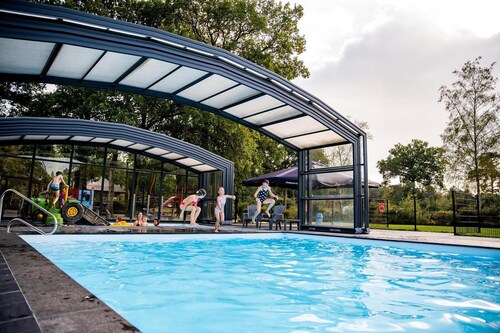 This large holiday home "de Stee" is suitable for up to 12 people and is therefore the perfect location for a weekend getaway with family and/or friends. It is also accessible for people with disabilities.