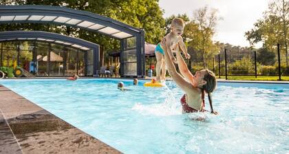Rent a charming 6-person Wellness bungalow with a private sauna and bubbel bath in Drenthe on the Norgerberg.