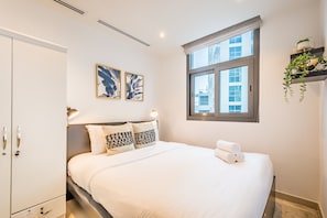 1 soverom, safe på rommet, strykejern/-brett og wi-fi (inkludert)