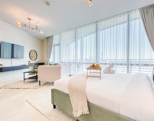 Upscale Studio at Sky Gardens DIFC by Deluxe Holiday Homes
