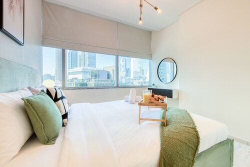 Dreamy 1BR at Sky Gardens DIFC by Deluxe Holiday Homes