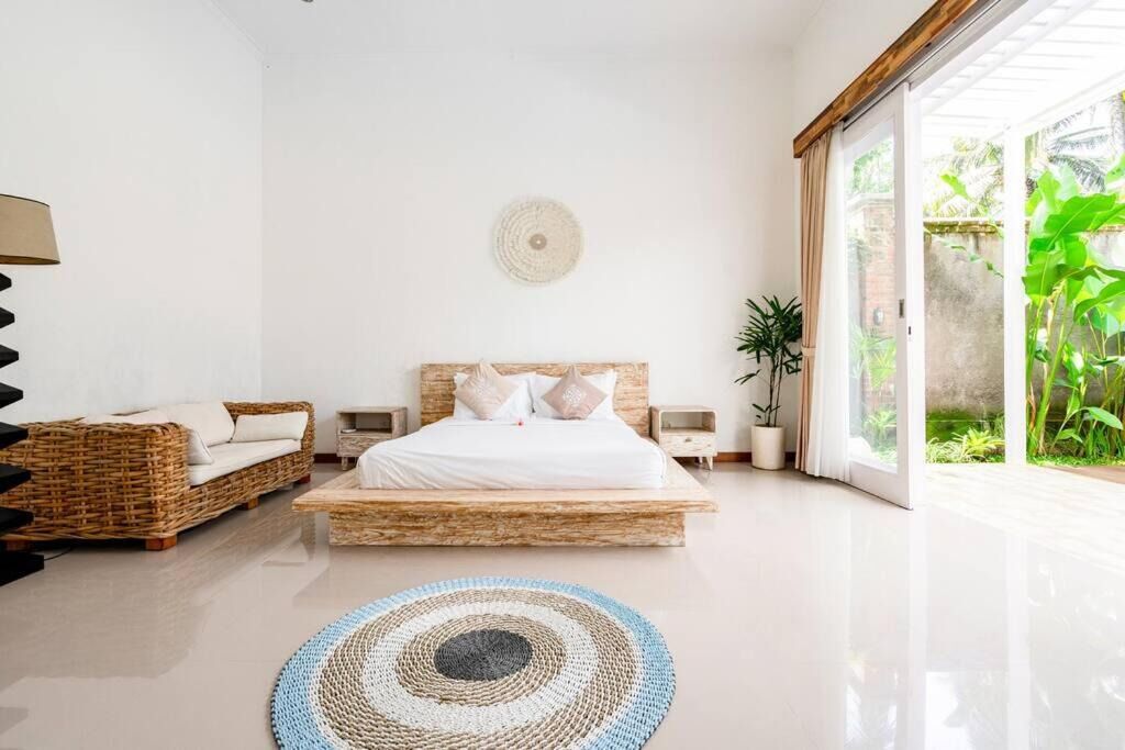 3 bedrooms, desk, iron/ironing board, free WiFi