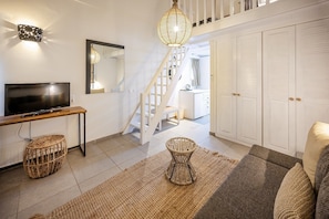 In-room safe, individually decorated, desk, laptop workspace - Smy Santorini Suites & Villas (Santorini)