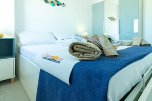1 bedroom, WiFi, bed sheets - Craulo Terrace Apartment (Otranto)