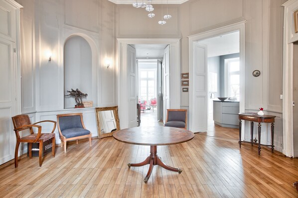 Lobby - In the center of the city, apartment of exellence ! (Nantes)