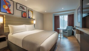 Hypo-allergenic bedding, pillow-top beds, in-room safe, desk - Maldron Hotel Finsbury Park, London (London)