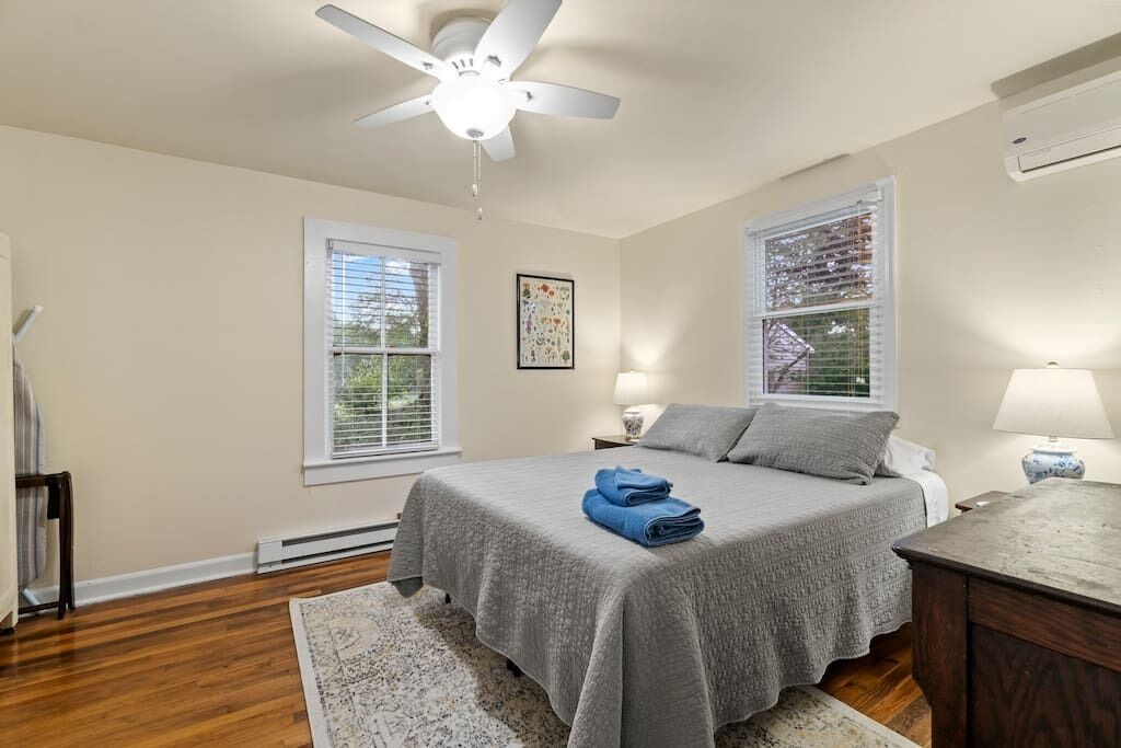 2 chambres, bureau, fer et planche à repasser, Wi-Fi gratuit