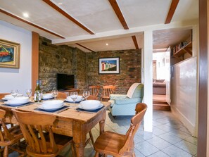 Dining - The Lymings (Lyme Regis)