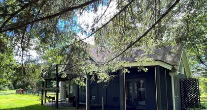 Charming Cooperstown country house with views of Lake Otsego