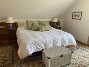 2 habitaciones, escritorio, tabla de planchar con plancha y wifi gratis 