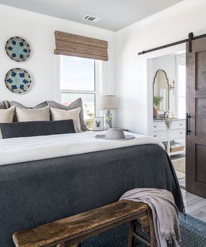 5 habitaciones, tabla de planchar con plancha, wifi y ropa de cama 