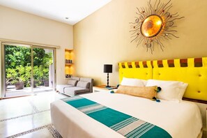4 bedrooms, desk, iron/ironing board, WiFi