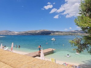 Beach - 20m from the beach, 3km from historical city Trogir (Trogir)