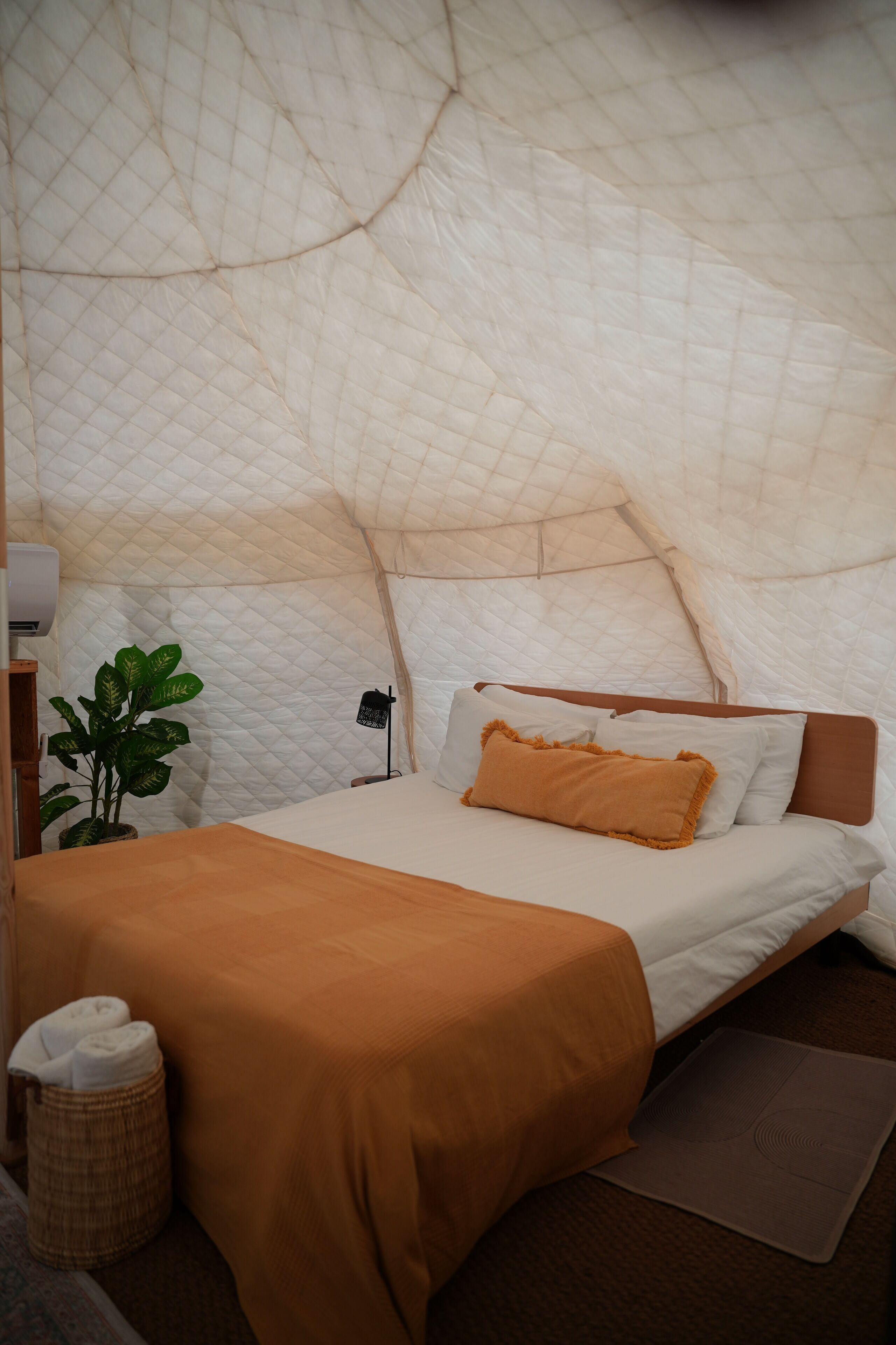 Tente romantique | 1 chambre, literie de qualité, literie fournie