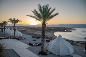 Romantic Tent | 1 bedroom, premium bedding, bed sheets - glamping -420 (Kalya)