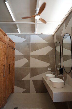 Shared bathroom - glamping -420 (Kalya)