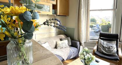 Lovely Victorian Apartment in Clifton Village