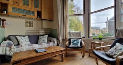 Lovely Victorian Apartment in Clifton Village