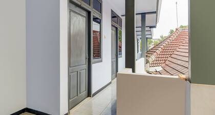SPOT ON 90797 Sukun Syariah Homestay