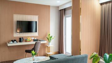 Executive Single Room | Egyptian cotton sheets, premium bedding, Select Comfort beds, desk