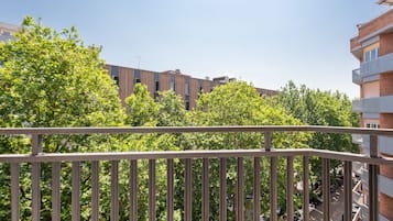 Basic Apartment, Balcony | Balcony