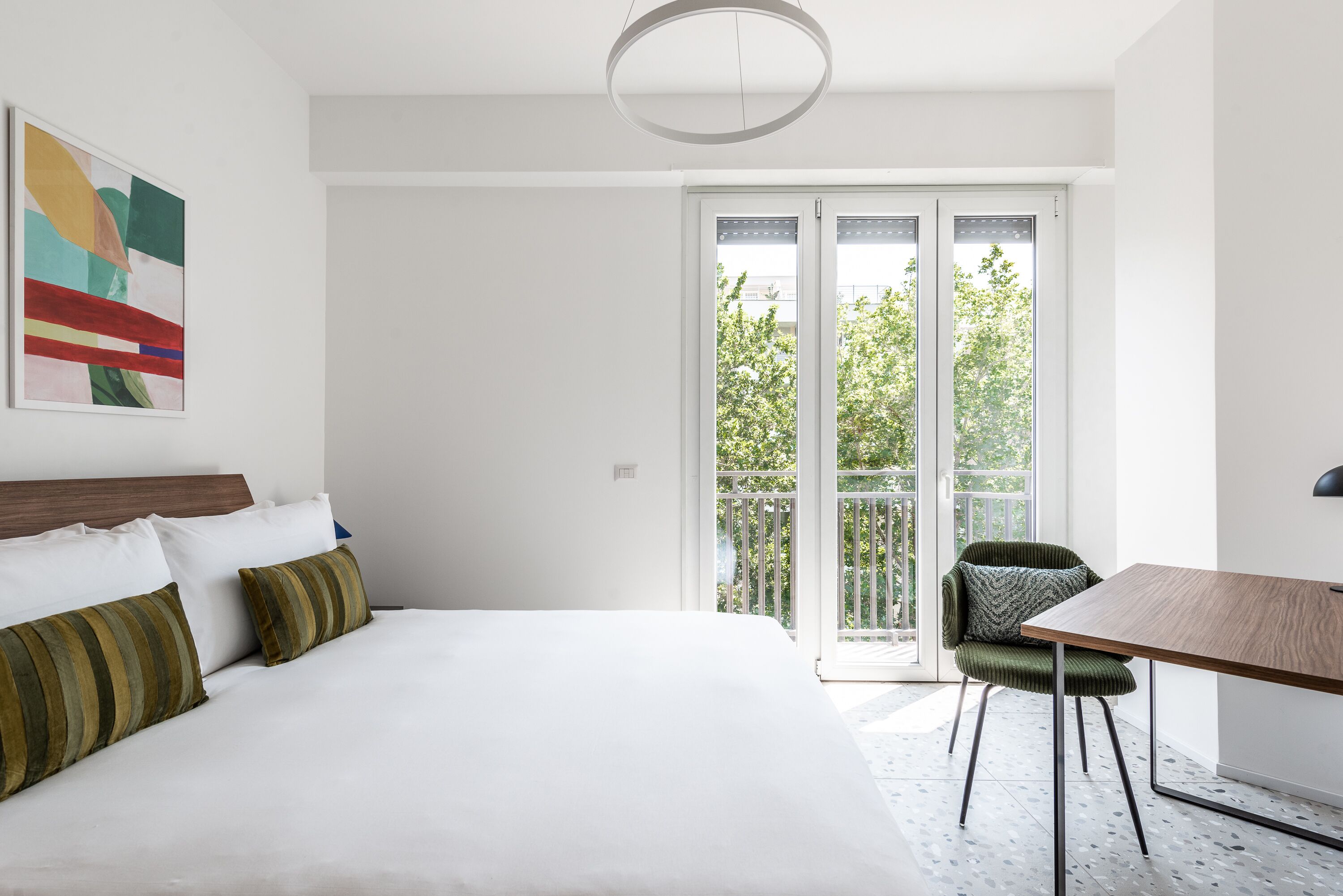 L 1 Bedroom Apartment, Balcony, Sofa Bed