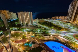 Een verwarmd zwembad