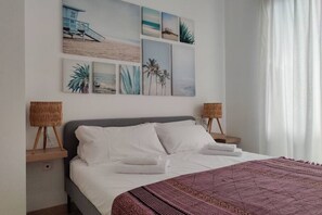 WiFi, bed sheets