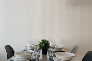 Dining - SURF apARTs by RB (Benidorm)