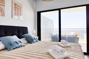 2 Schlafzimmer, Schreibtisch, Bügeleisen/Bügelbrett, WLAN