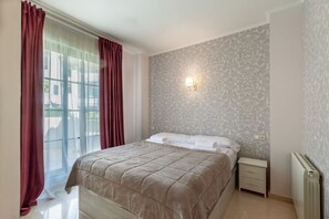 2 bedrooms, WiFi, bed sheets