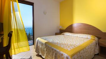 Minibar, escritorio, cuna de viaje y wifi gratis