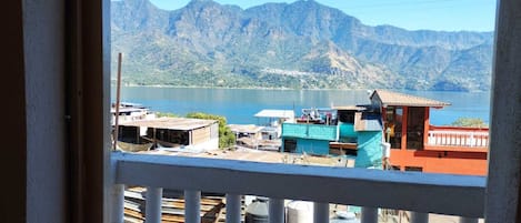 Quarto básico | 1 quarto, frigobar, espaço de trabalho para notebook, Wi-Fi de cortesia