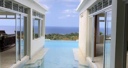 Villa with stunning panoramic sea views